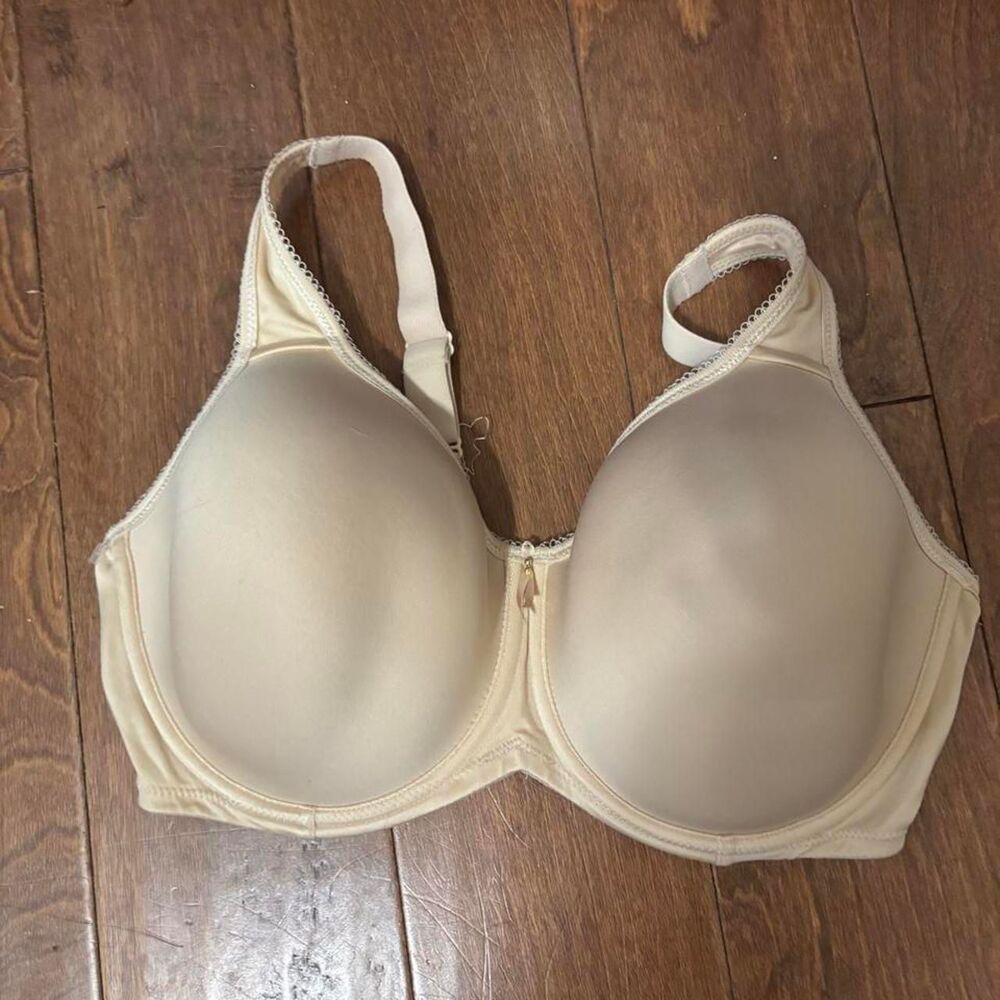 Wacoal Women's Tan and Cream Bra